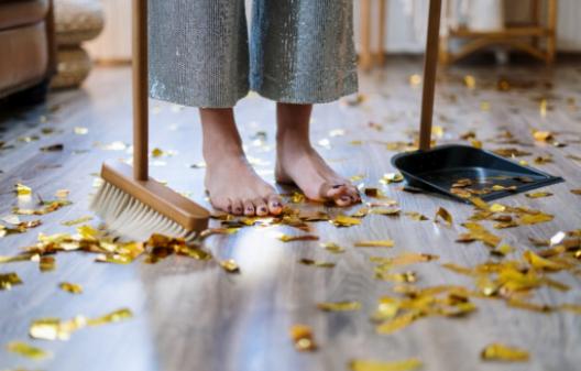 A rendszeres kültéri terasz bútorok tisztításának fontossága